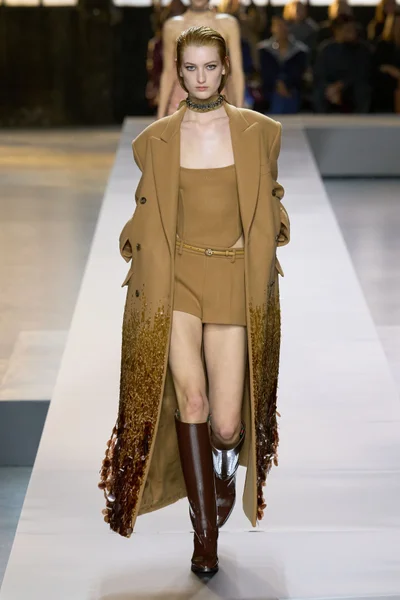 Look 7